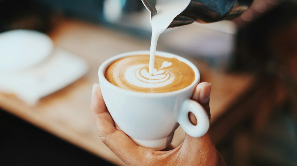 Café sur la terrasse
